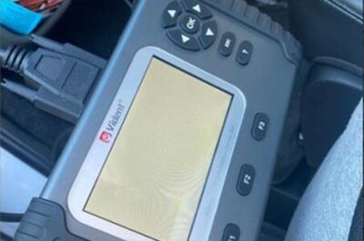 iauto702-pro-white-screen-solution-1